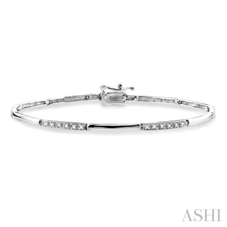 1/4 Ctw Single Cut Diamond Bracelet in 10K White Gold