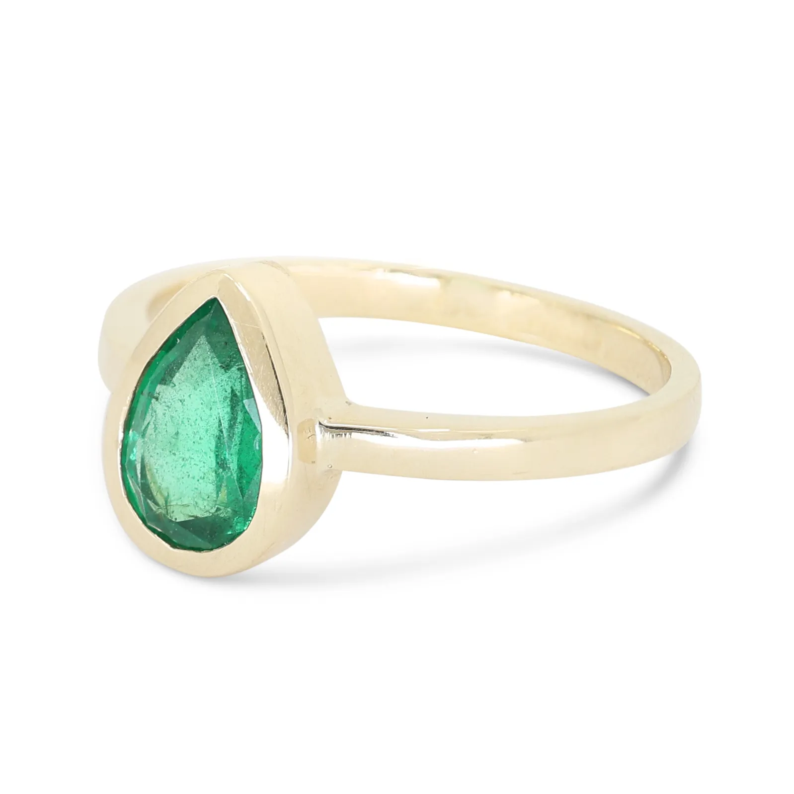 14K Yellow Gold Emerald Pear Band