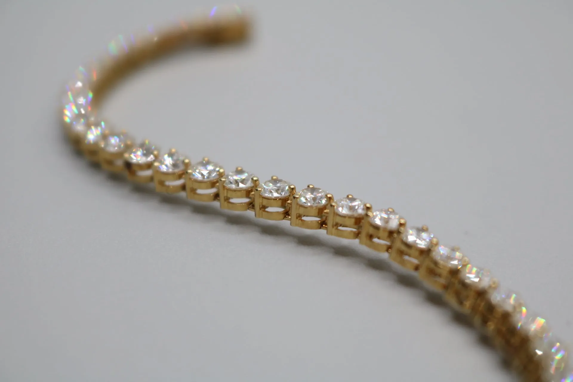 18K Yellow Gold Diamond Tennis Bracelet (10.30 CTTW) (Clearance!) (Local Purchase Only)