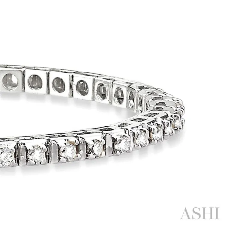 2 Ctw Square Shape Round Cut Diamond Tennis Bracelet in 14K White gold