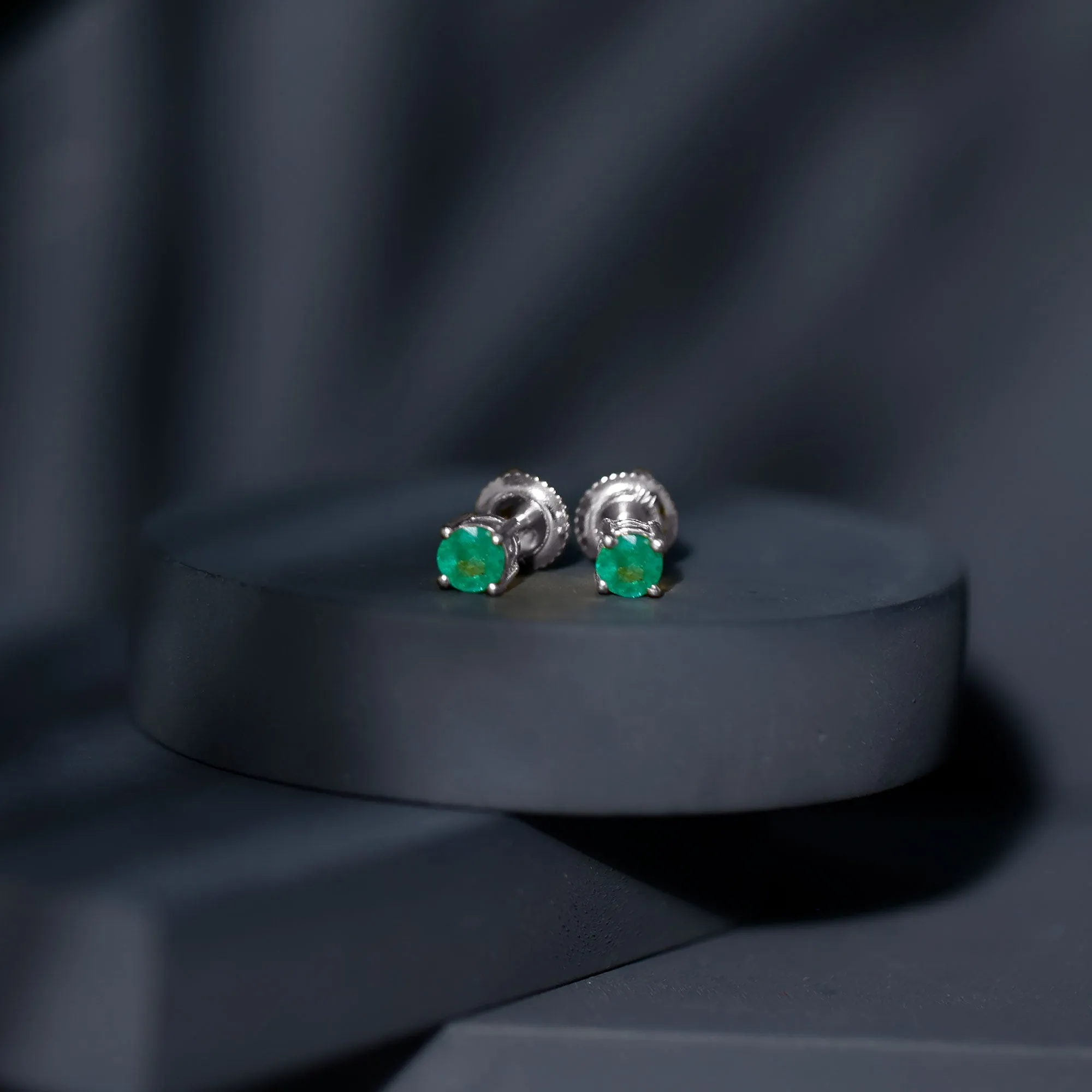 4 MM Round Cut Emerald Solitaire Stud Earrings in 4 Prong Setting