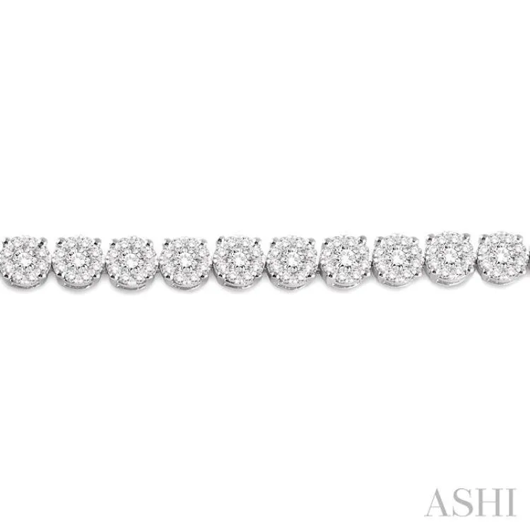 5 1/3 Ctw Round Cut Diamond Lovebright Bracelet in 14K White Gold