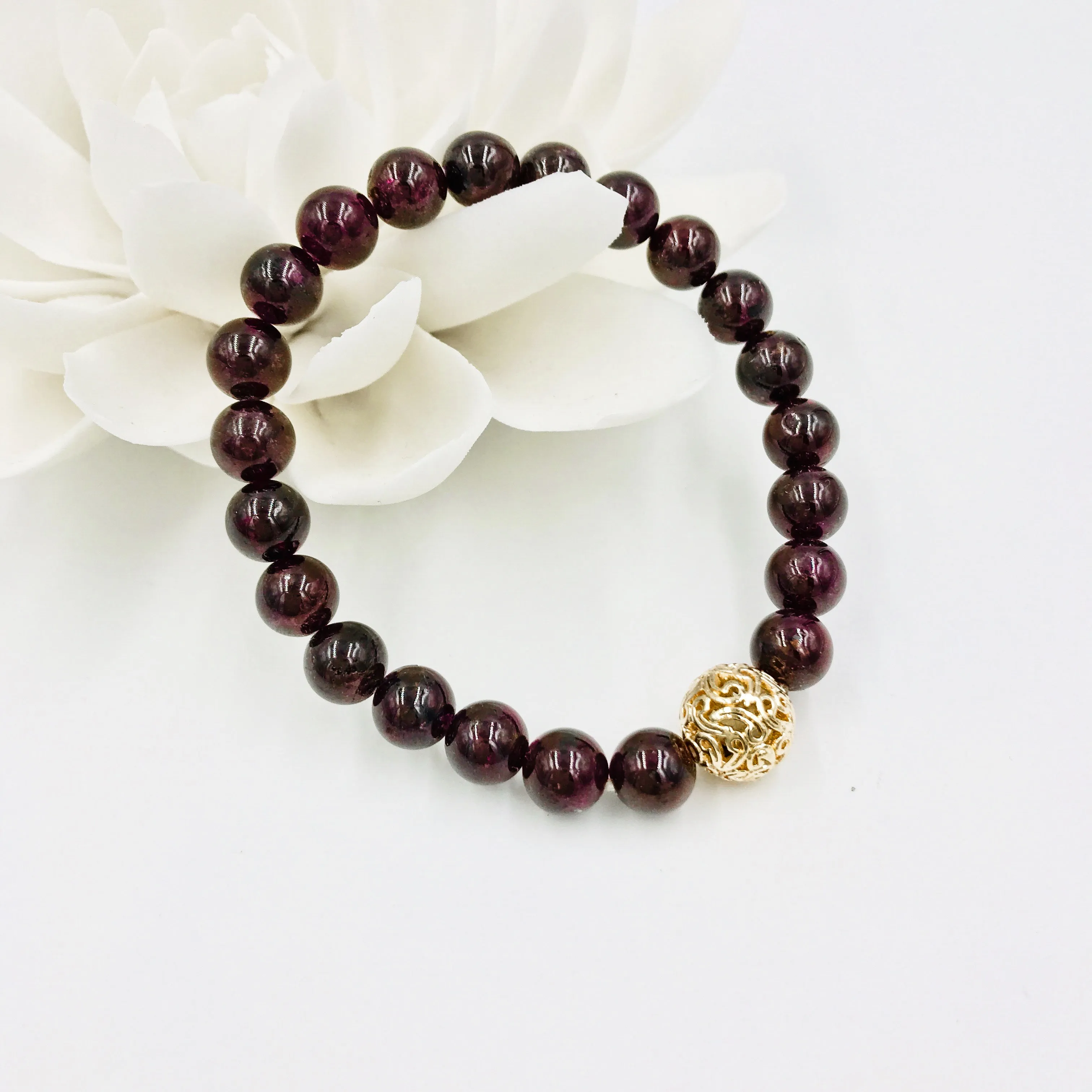 Auspicious Beaded Garnet Bracelet 8mm