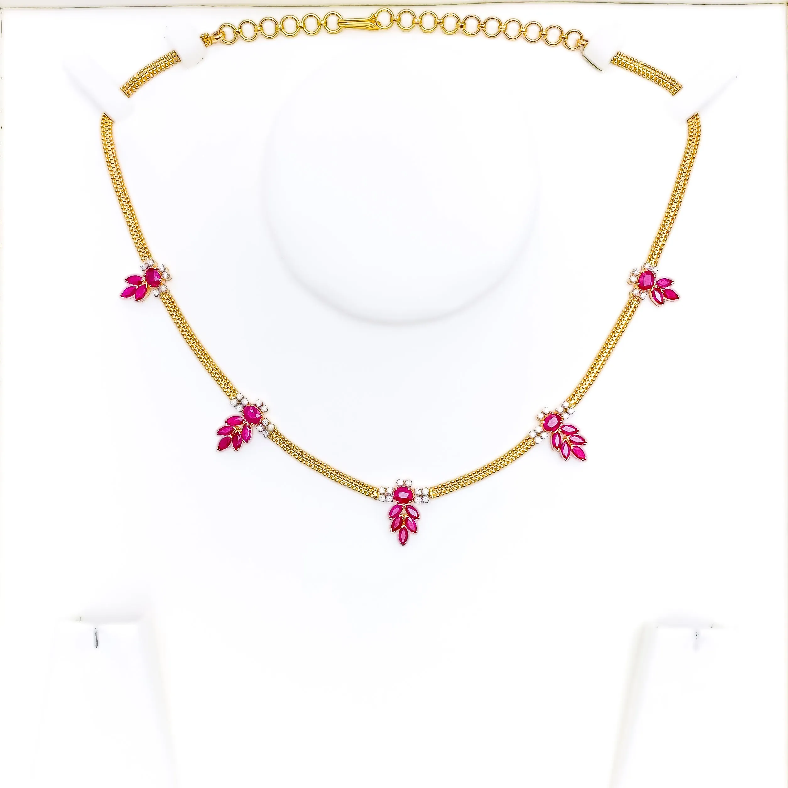 Blooming Ruby Flower Diamond   18k Gold Necklace