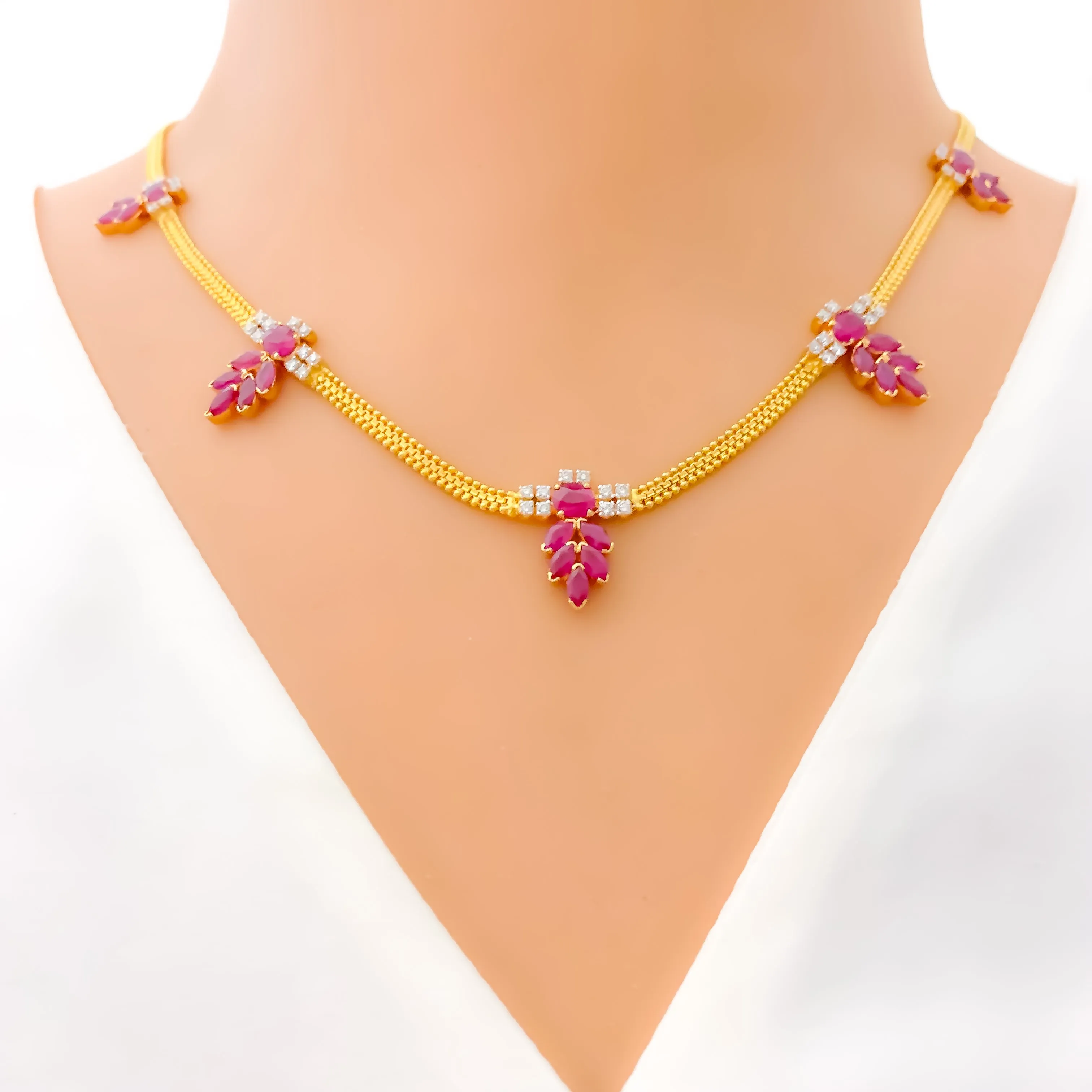 Blooming Ruby Flower Diamond   18k Gold Necklace