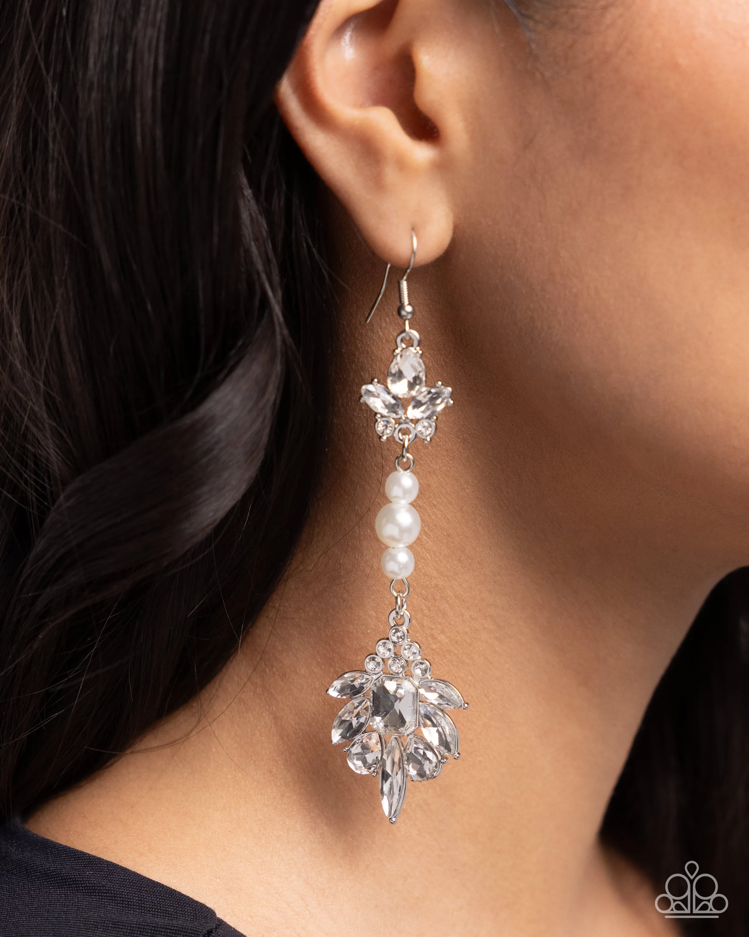 Earrings Considerable Captivation - White