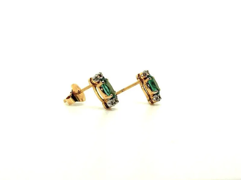 Emerald And Diamond Stud Ad No.057 (6/4mm)