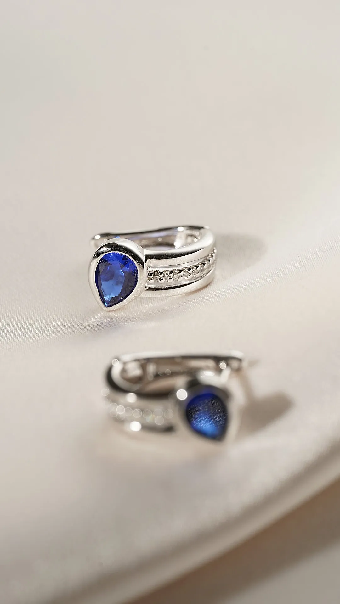 Jaia Earrings Sapphire White Gold Plated