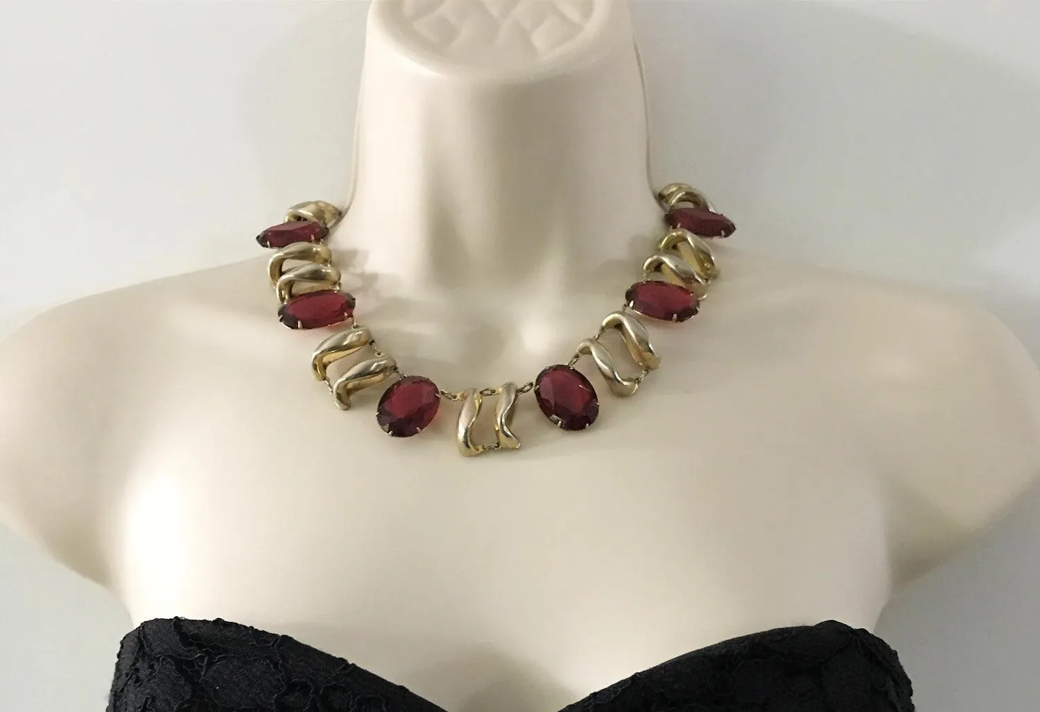 Opulent Art Deco Vintage Necklace with Ruby Red Stones