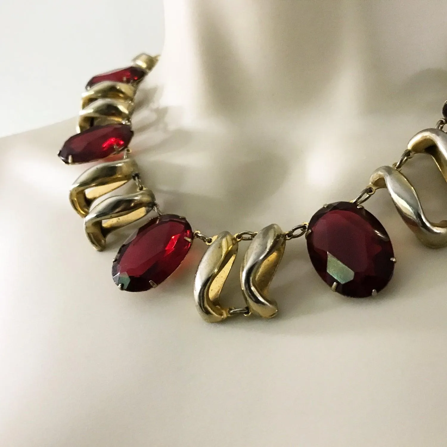 Opulent Art Deco Vintage Necklace with Ruby Red Stones